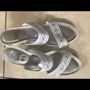 White sandals with elastic bands new